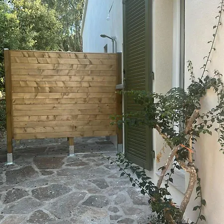 Dedans-dehors - 10 Min From The Wifi Air Conditionated בית נופש